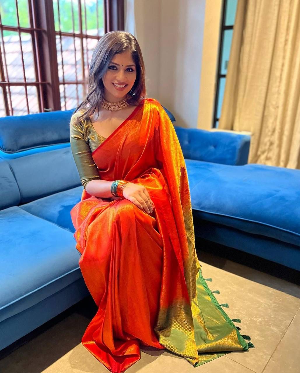 Women's Kanjivaram Soft Silk Saree With Blouse