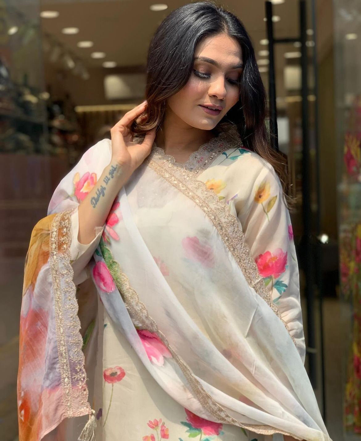 Divine Dahrti Bandhani Ensemble