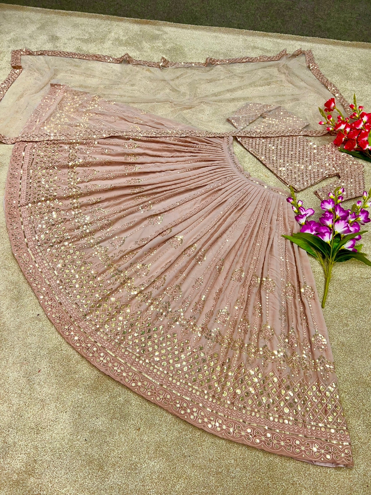Presenting New Đěsigner Lehenga Choli With Dupatta - Dharti Bandhani