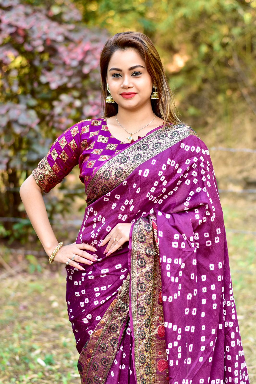 Majanta Bandhani Dola Silk Saree