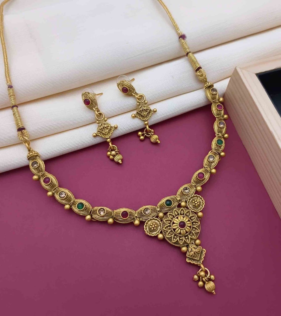 Wedding necklace deals set gold