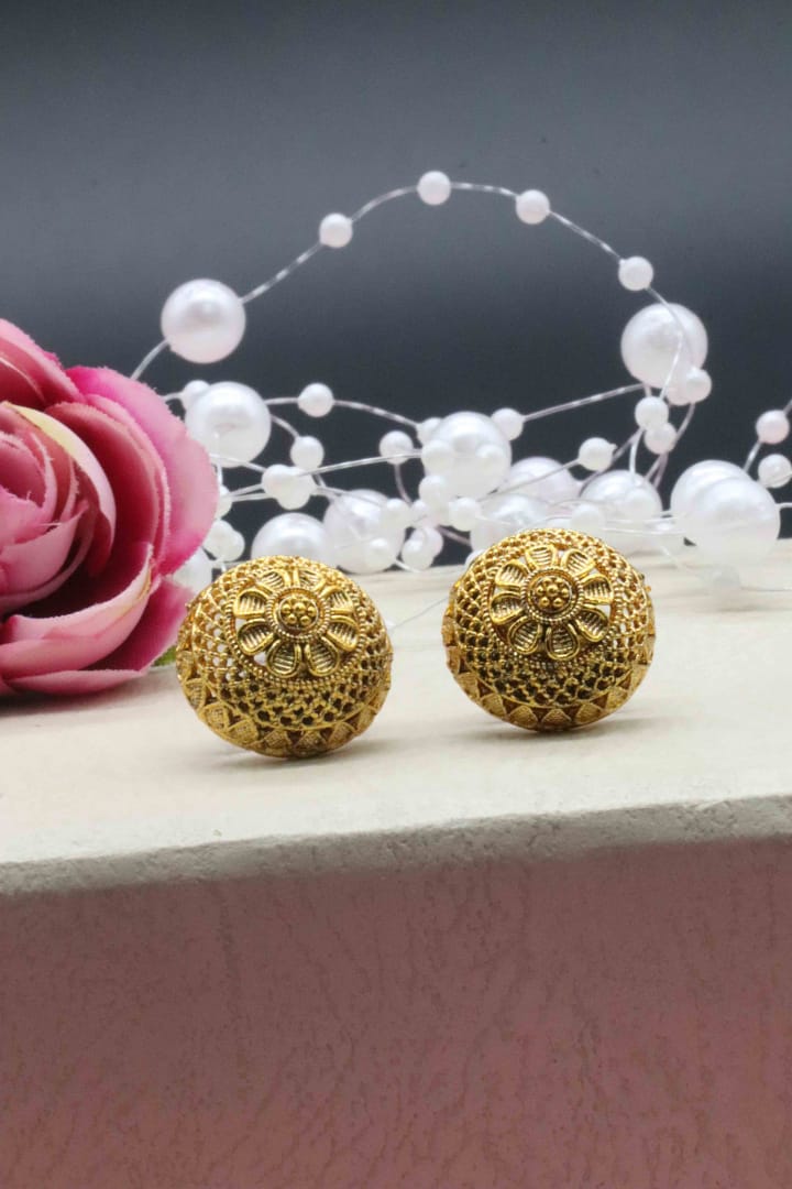 Fashion Gold Diamond Impressive Unique Stud Earring Women and Girls