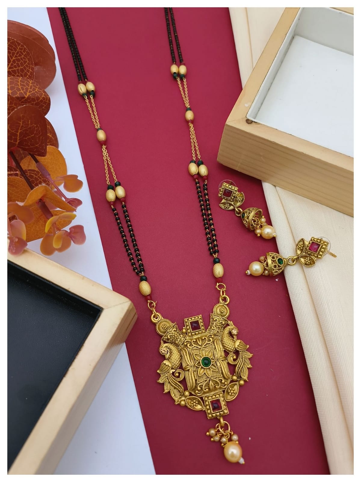 Gold mangalsutra outlet under 200000