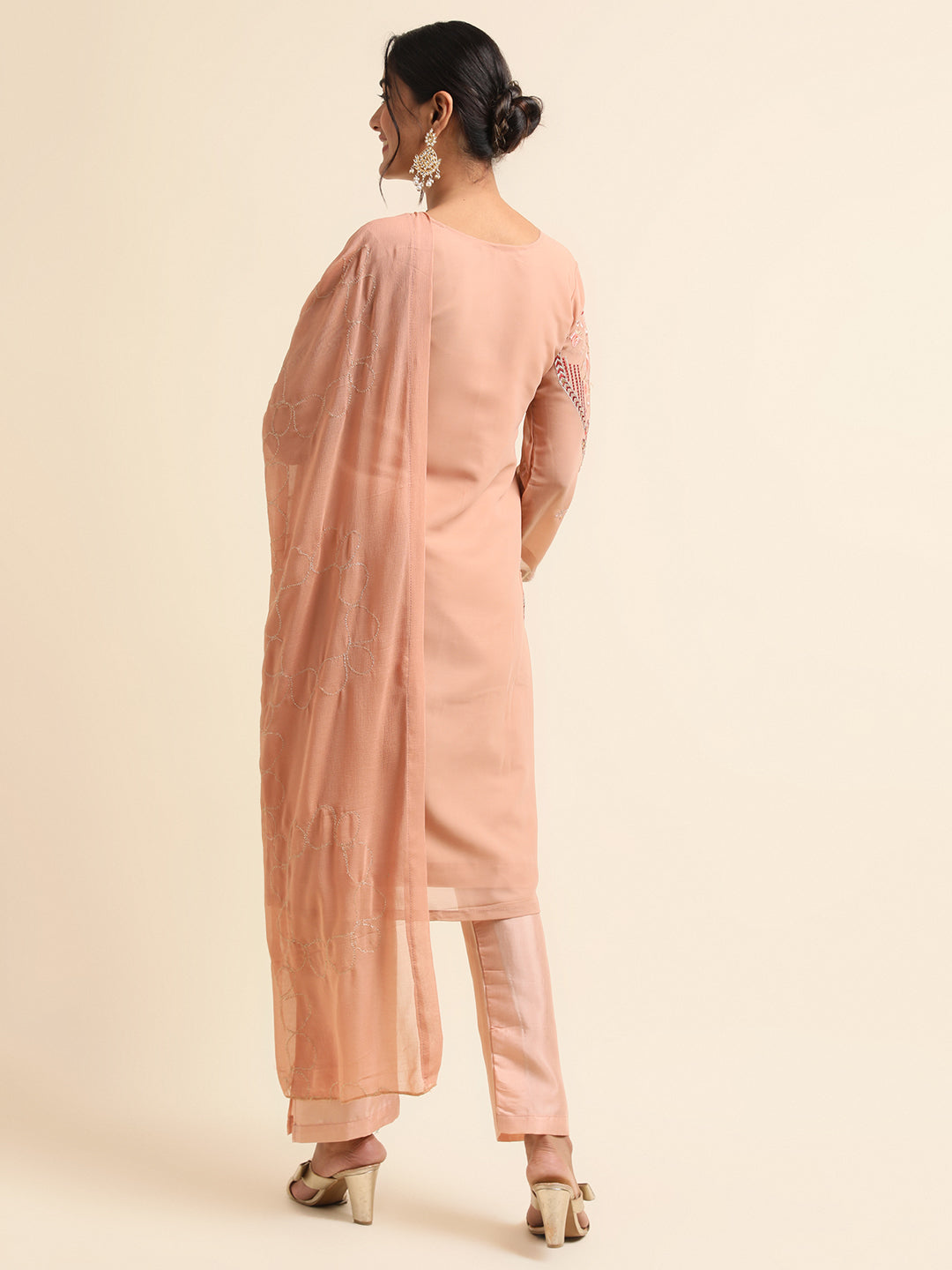 Elegant Peach Pakistani Suit Design