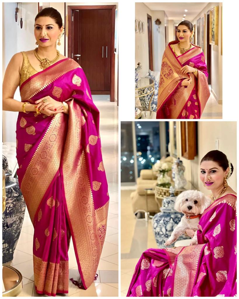 Self Design, Embellished, Woven Banarasi Silk Blend, Jacquard Saree