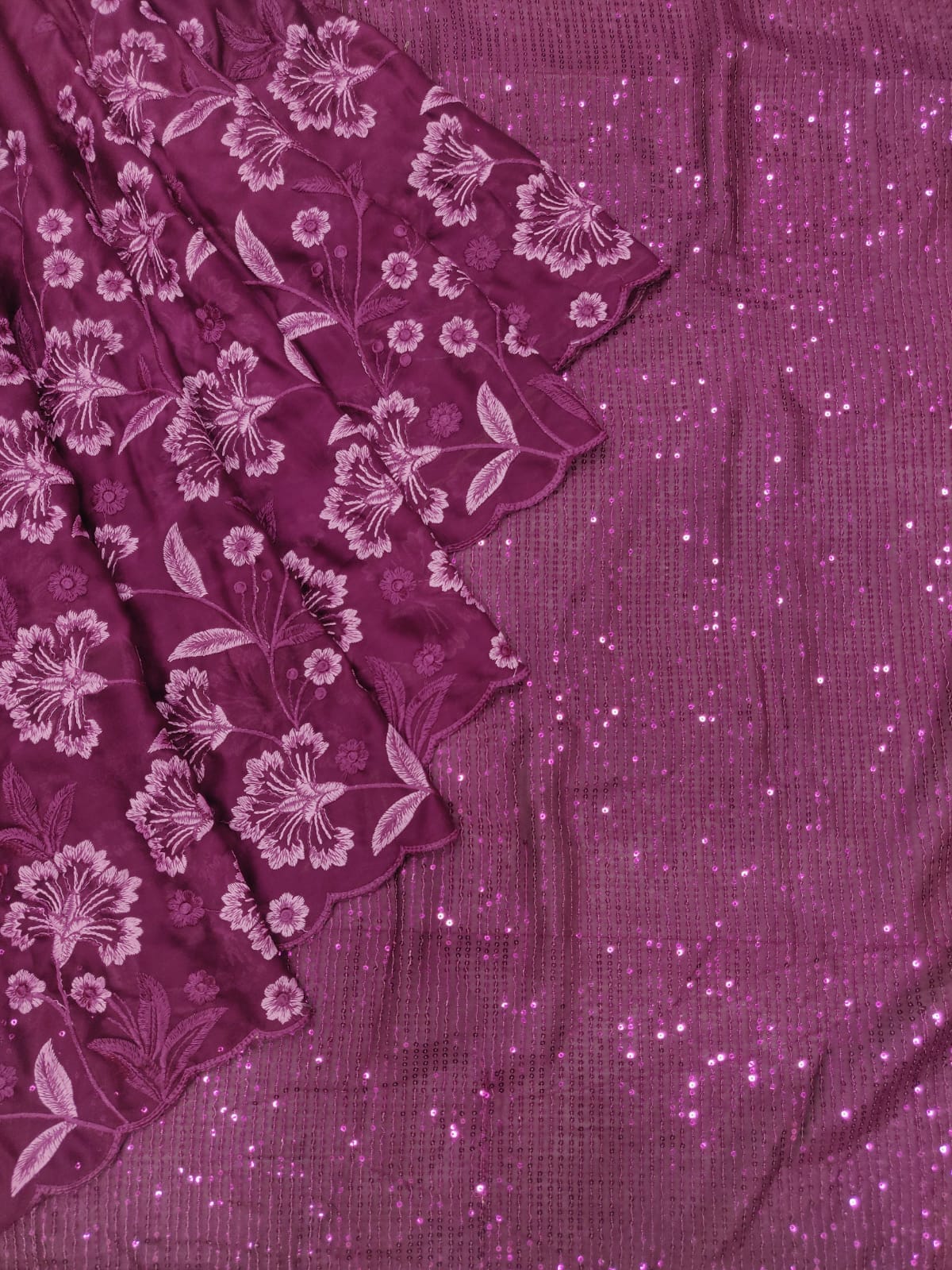 Paisley,  Embellished, Applique Bollywood 9000 Velvet Saree