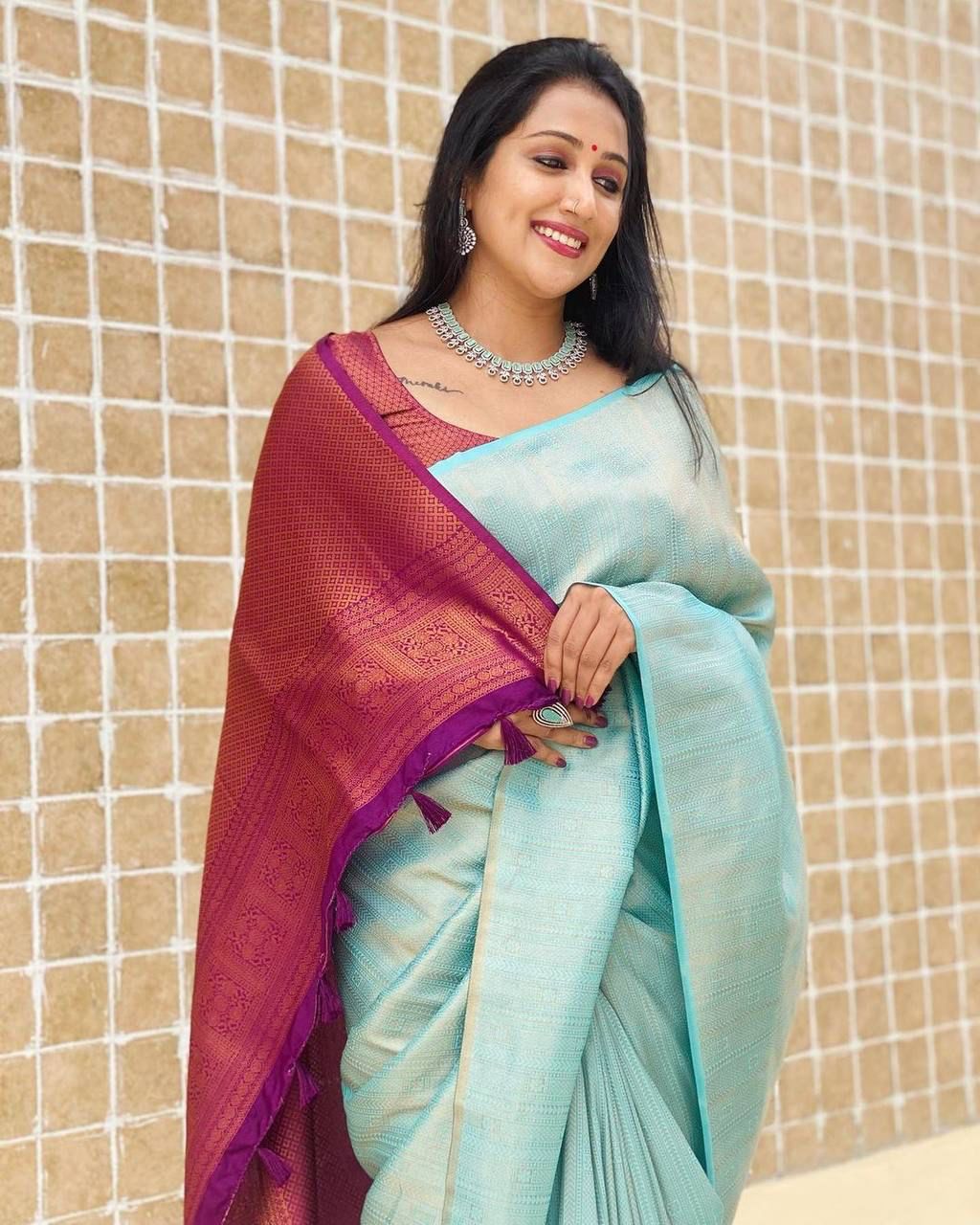 Buy Parrot Green Plain Soft Silk Saree - Koskii