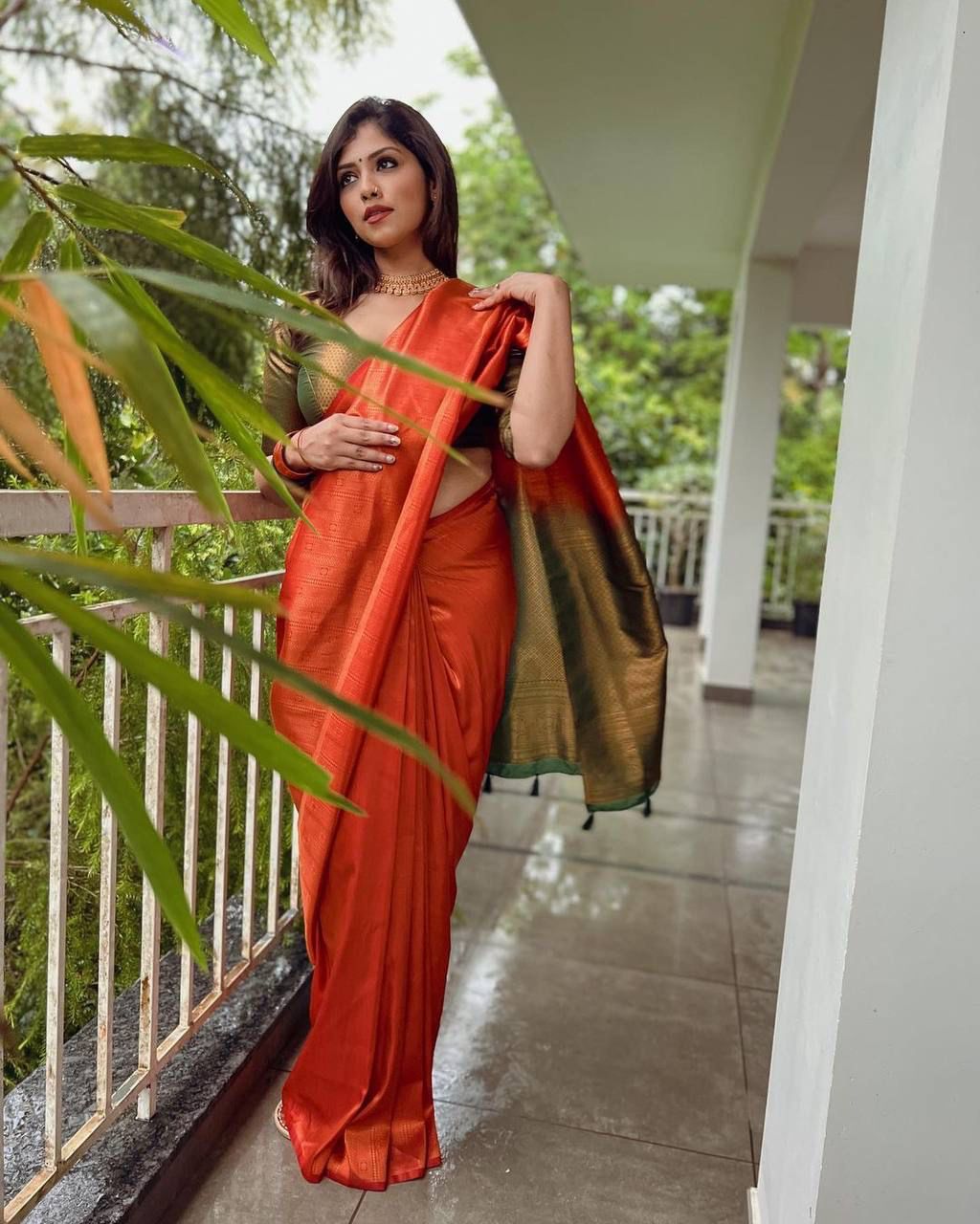 Mix Zari Kanjivaram Soft Silk Saree, Dry Clean, 6 m (With Blouse Piece) at  Rs 1299 in Surat