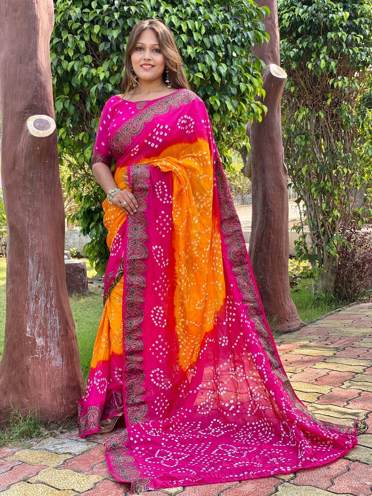 Bandhani saree with Blouse