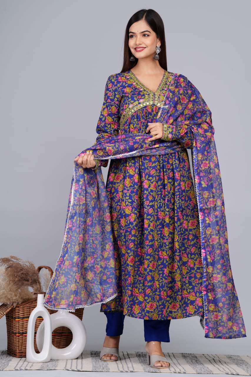 Buy DICHIC SKTARA Women Kurta and Pant Set Viscose Rayon