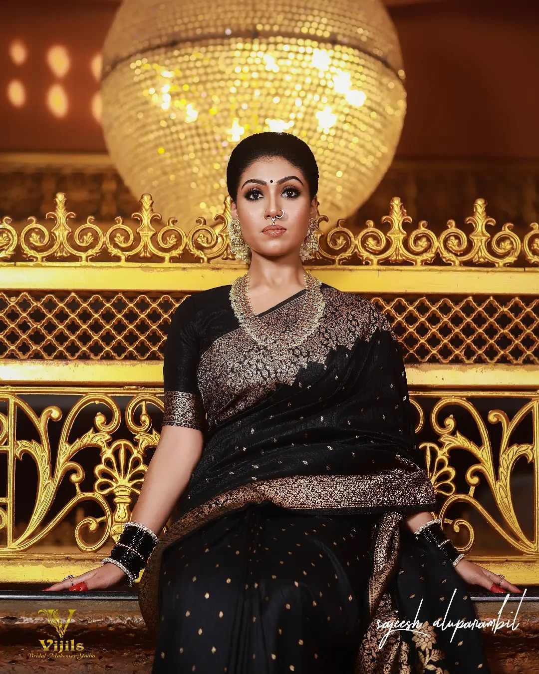 Women's Gold Zari Weaving Jacquard Design Pure Banarasi Silk Saree With Heavy Brocade Unstitched Blouse