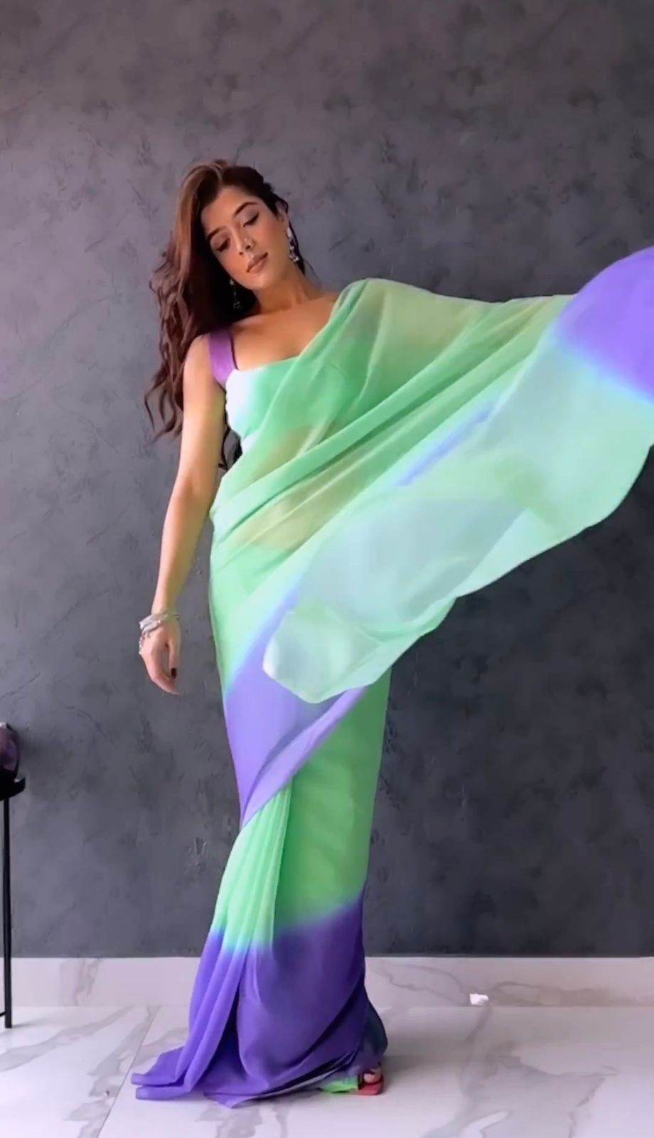 Ahalyaa Color Blocked Printed Ready to Wear One Size Fits All Saree & Unstitched Blouse