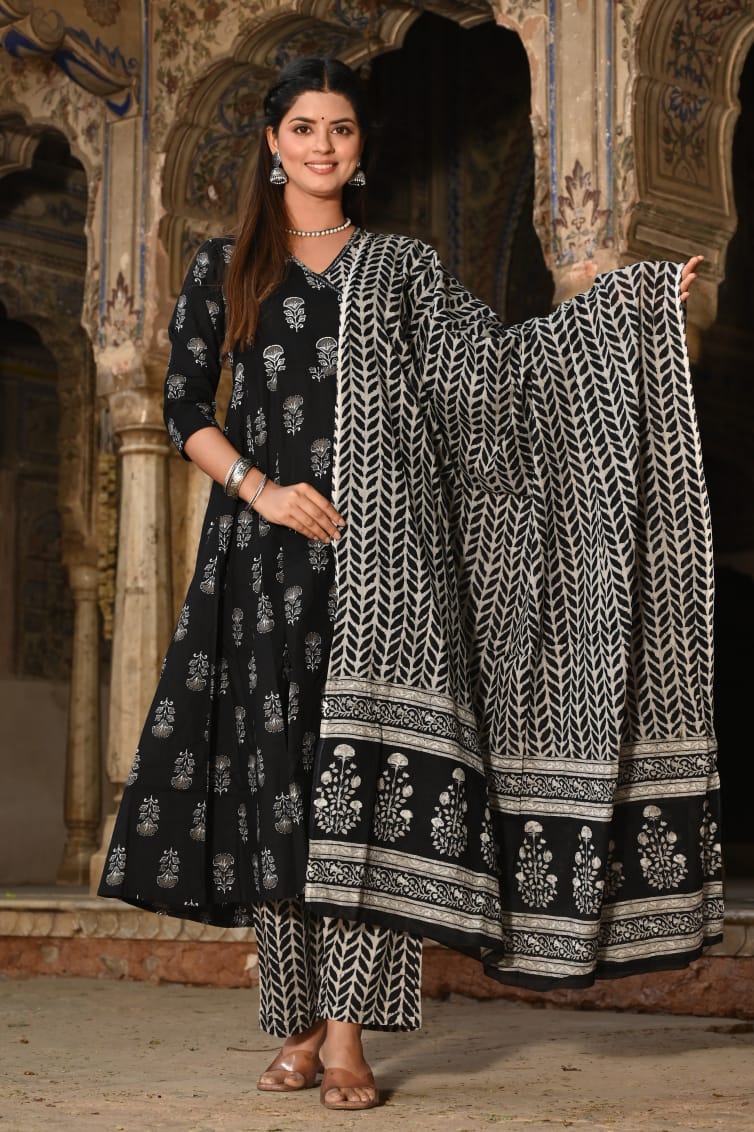 have Handblock prints Kurti Set