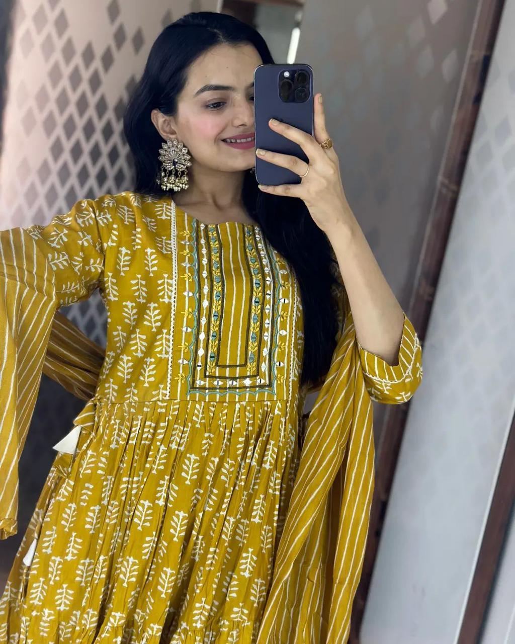 Indian Pakistani Salwar Kameez Dress Sari Kurti Sarees Women Clothing Wedding  Party Bollywood Luxury Dance Costumes