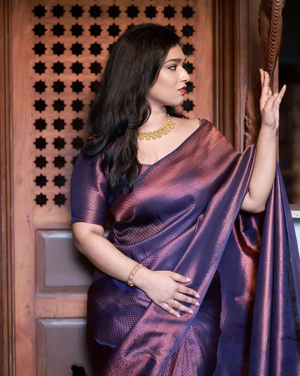 Beautiful Gorgeous Traditional Look Saree for woman's