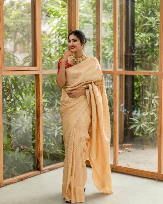 Kamakshi Fashion BEAUTIFUL RICH PALLU & JACQUARD WORK ON ALL OVER THE SAREE WITH UNSTICHED BLOUSE PIECE