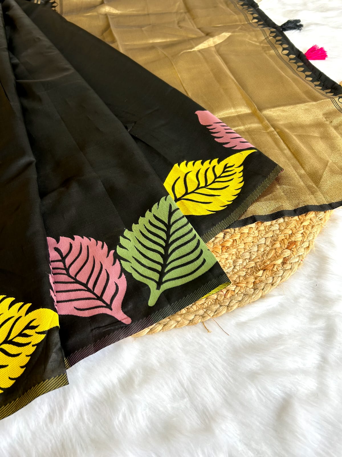 Kerala golden jari Cotton saree with chembaruthi Design print-Festival light Collection-Diwali Gifts-Diwali shopping-Diwali collections