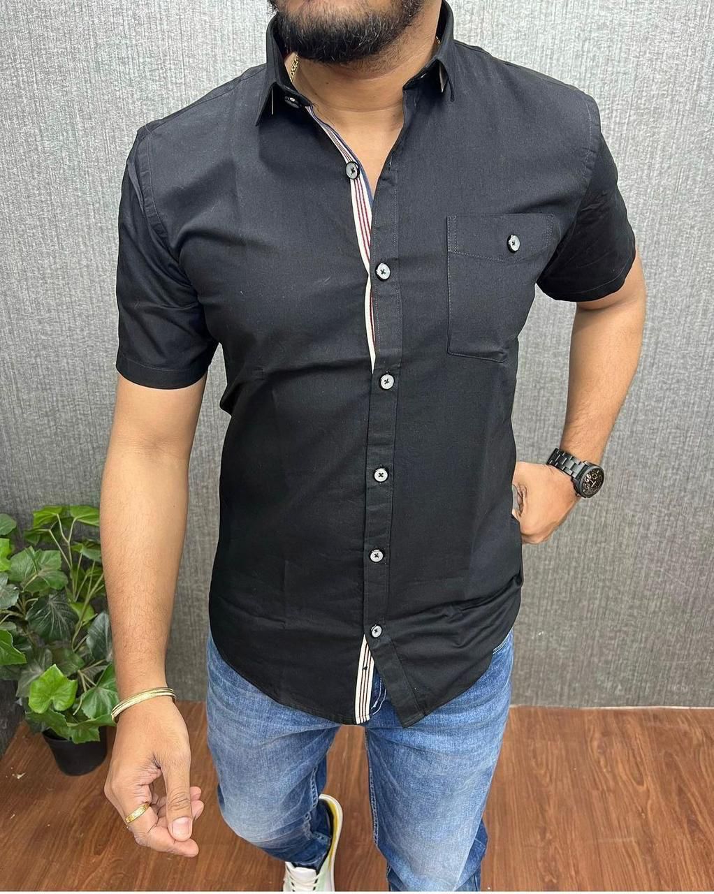 Men Regular Fit Solid Slim Collar Casual Shirt