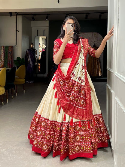 Elegant Dola Silk Lehenga Set: Elevate Your Style