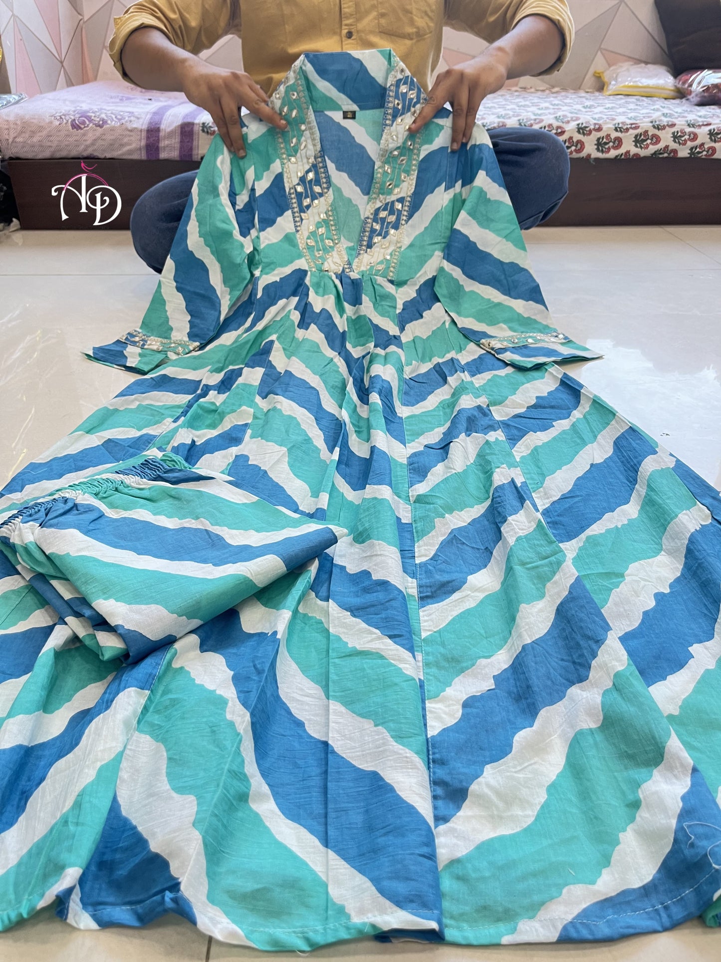 Festive Elegance: Kurta Pant Set with Neck Embroidery