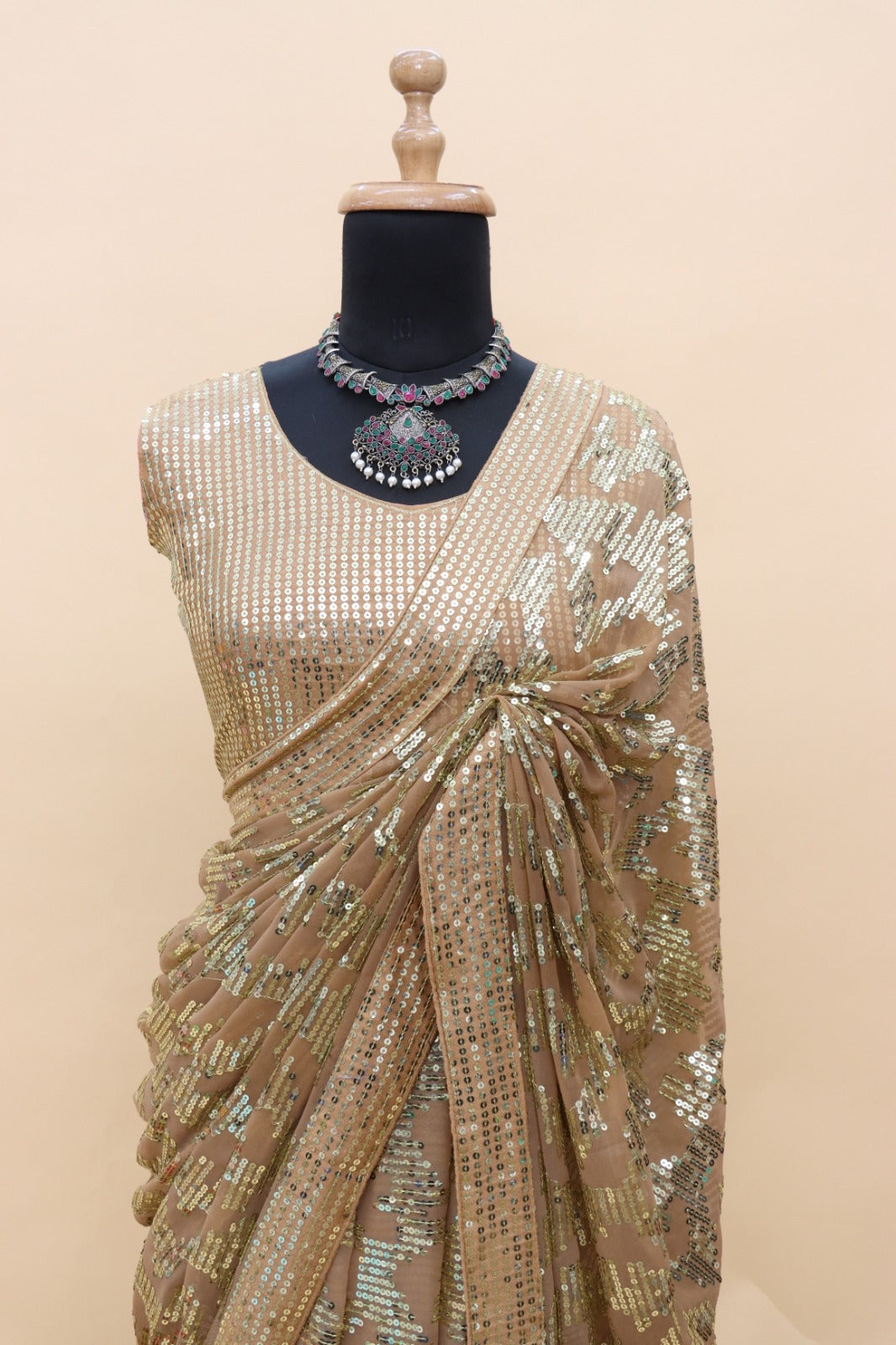 Luxurious Georgette Saree: Elevate Your Ethnic Glamour