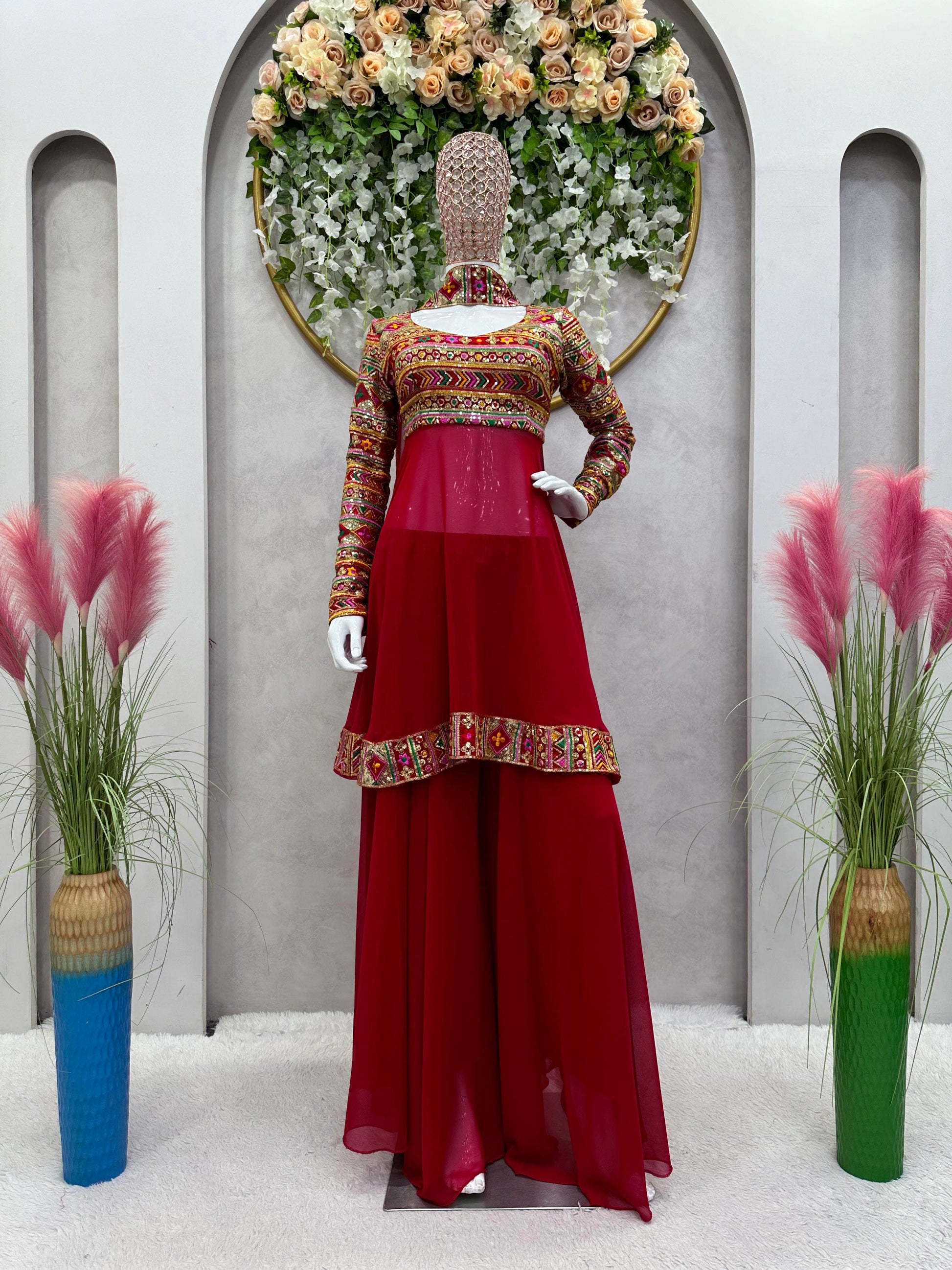 Elegant Women's Engagement Dress: Perfect Fit & Luxurious Fabric Elegant Women's Engagement Dress: Perfect Fit & Luxurious Fabric