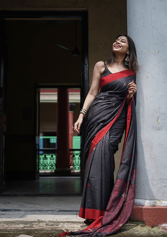 Elevate Your Style with the Exquisite db Banarasi Saree