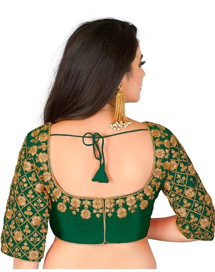 BLOUSE HAS THREAD CODING AND SEQUANCE WORK - Dharti Bandhani