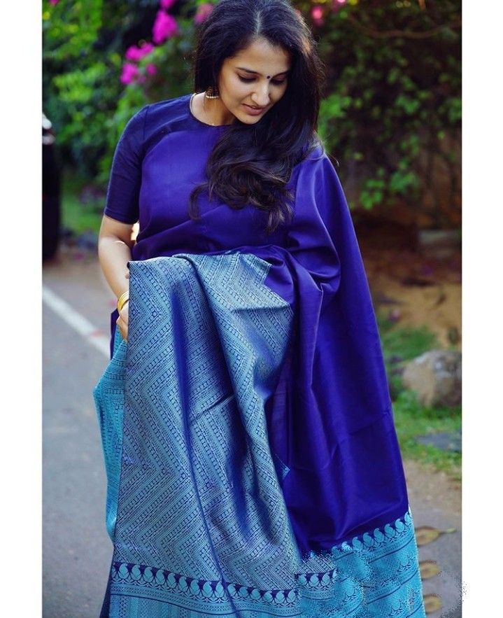 Blue Bnarasi Silk Woven Saree With Blouse