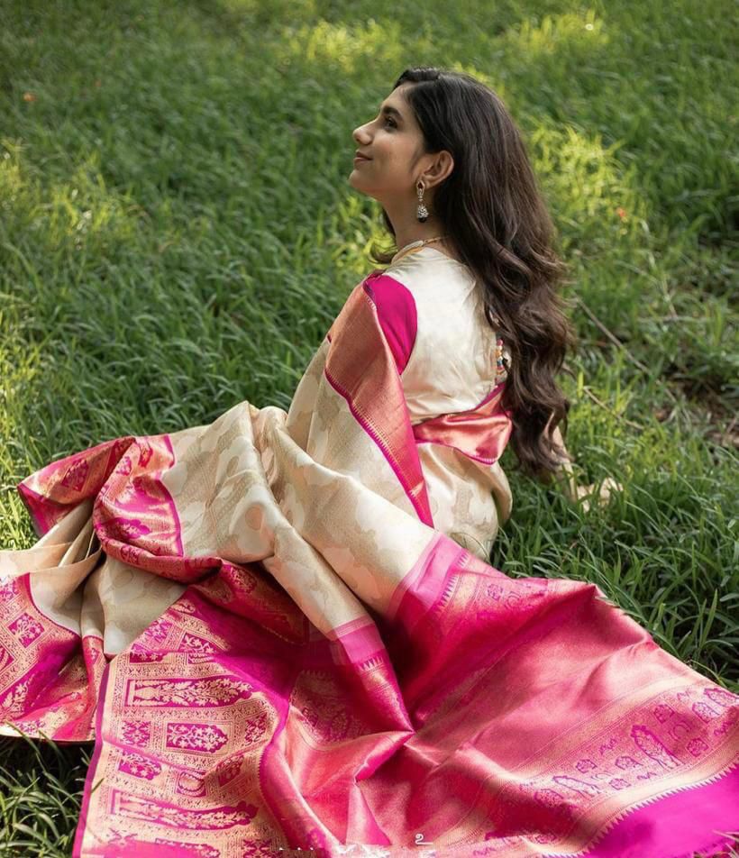 Jasmin White and Pink Zari Woven Silk Saree With Pink Blouse