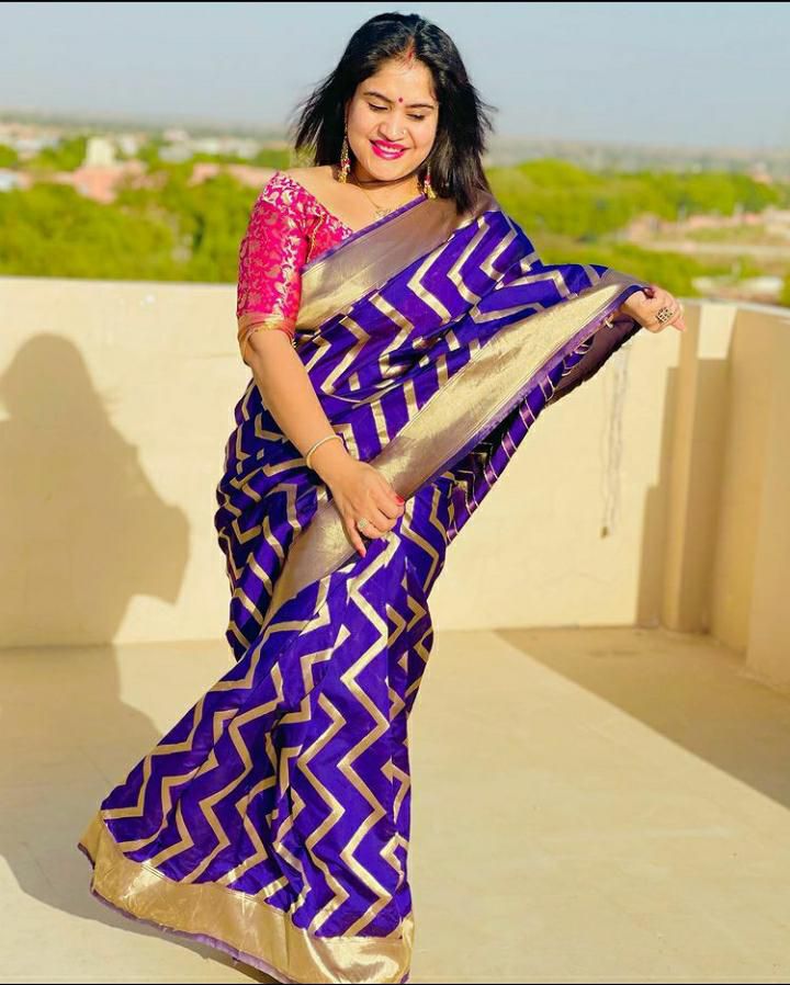 Buy PITHAVADIWALA Women Blue and Pink Printed Jacquard and Pure Silk Saree  with Unstitched Blouse Piece Online at Best Prices in India - JioMart.