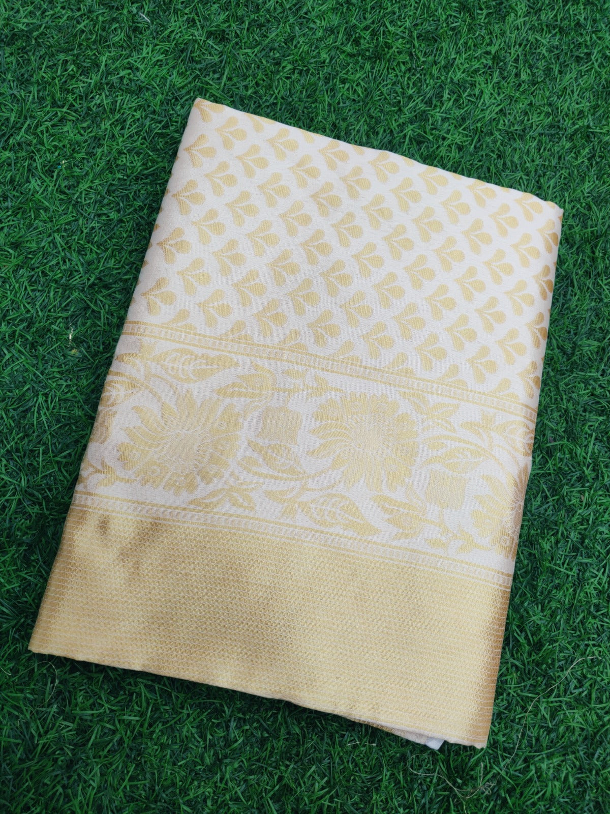 Beautiful Soft Lichi Silk Saree