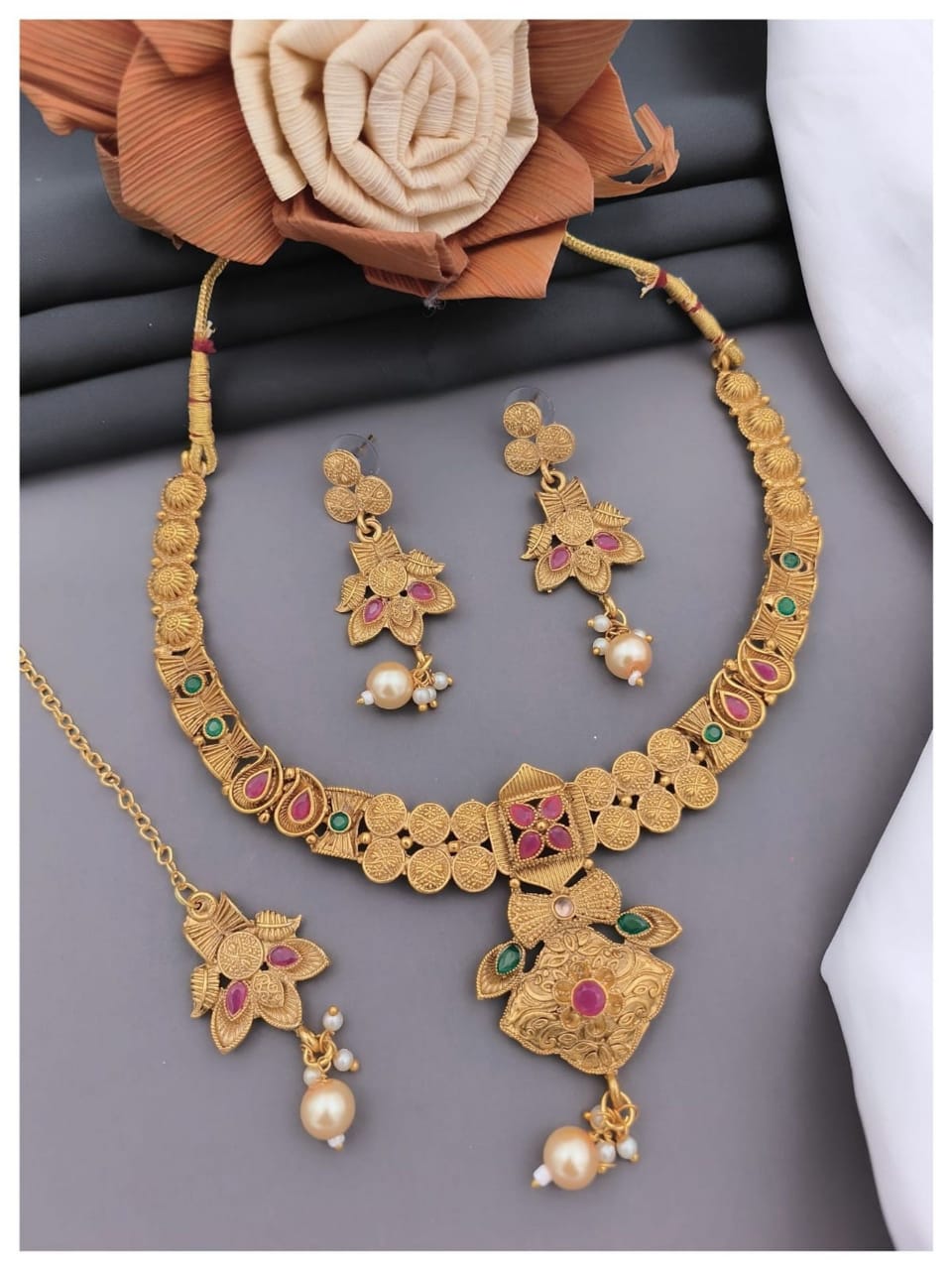 Adorable Gold Plated Pearl Choker Necklace Set for Women