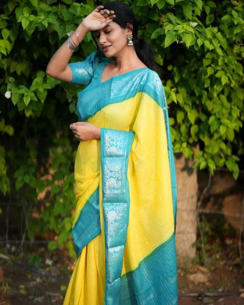 New Designer New Soft Lichi Silk Saree