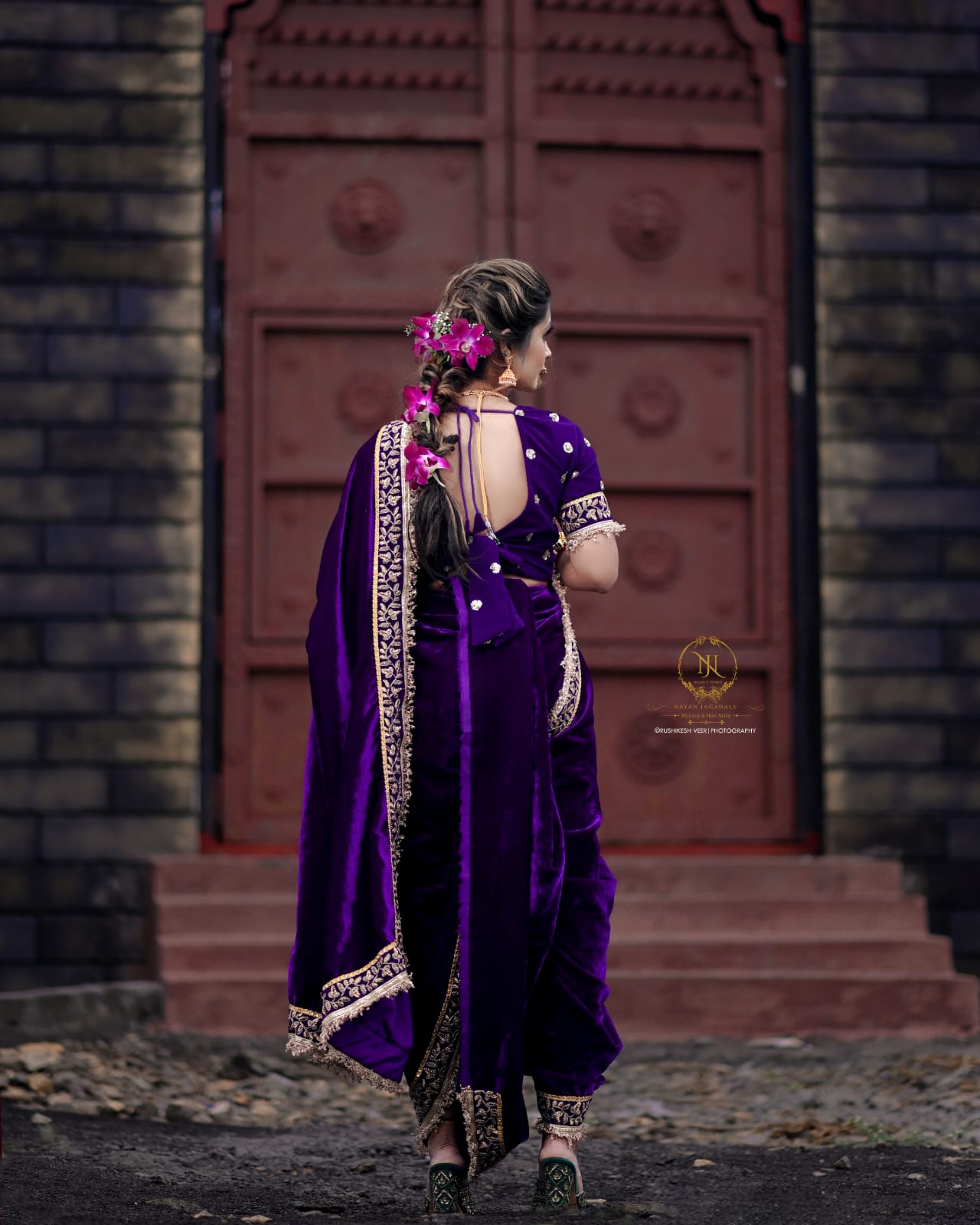 Burgundy Velvet Prajoti Saree – kreationbykj