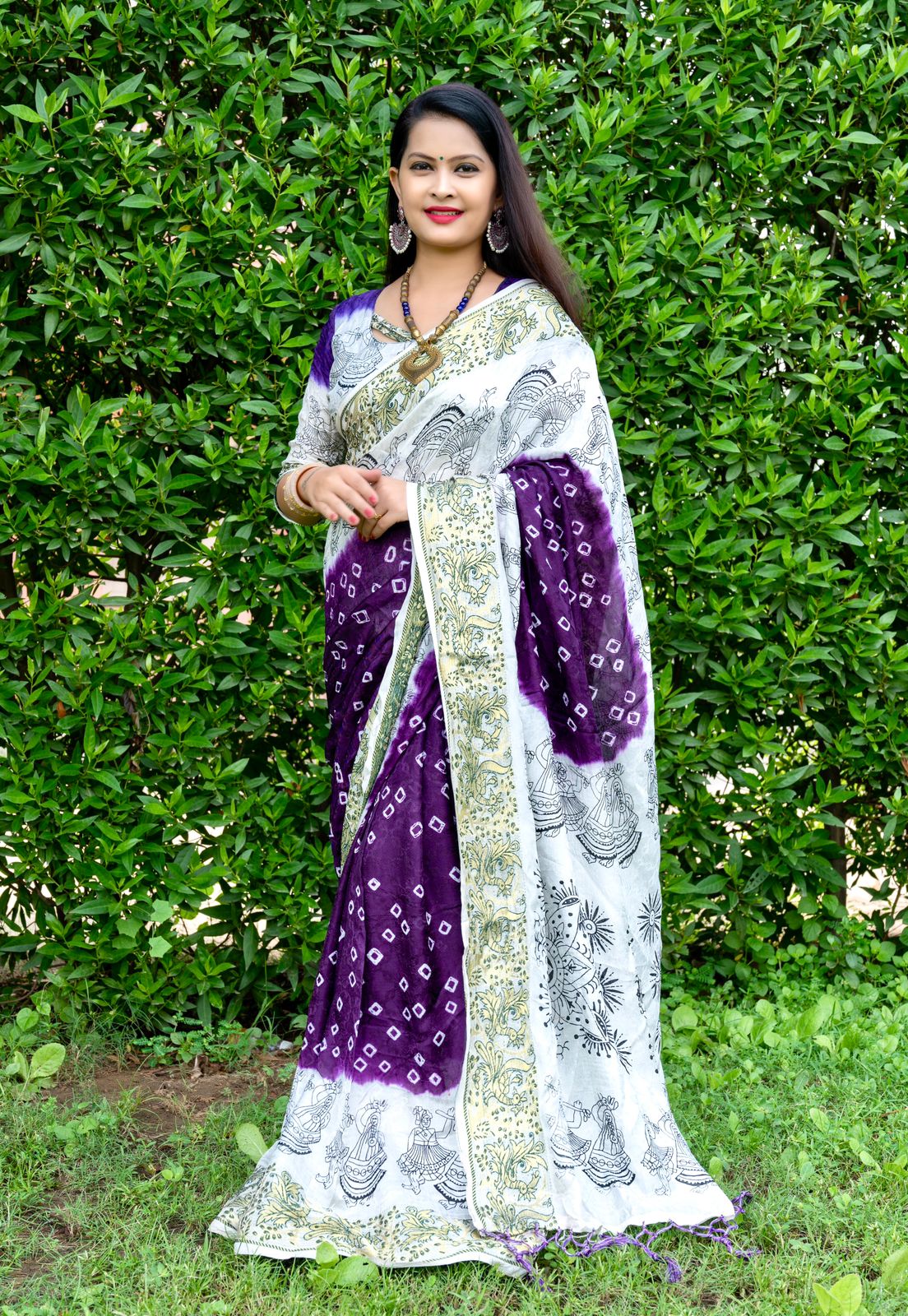 Heavy Hand Bandhej Saree With  Pallu And Jalar