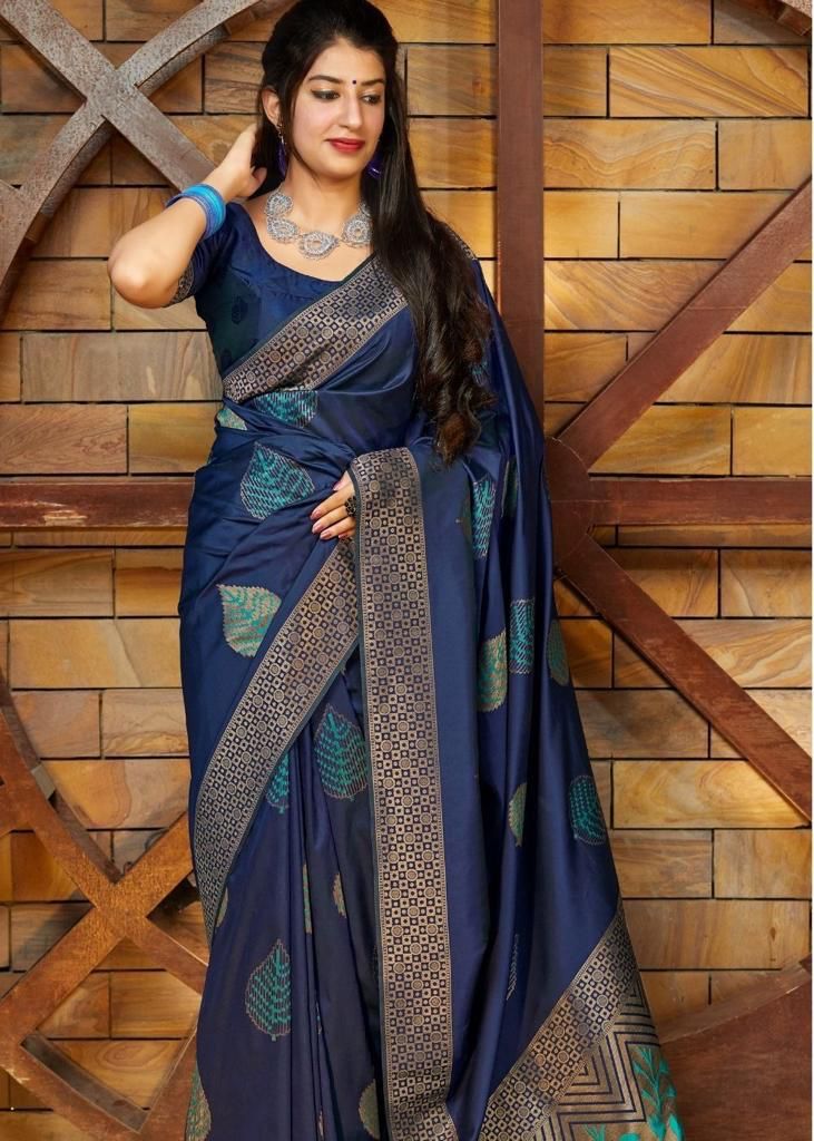 Fashionable Women Saree With Latest Design, Wedding at Rs 2499 in Surat