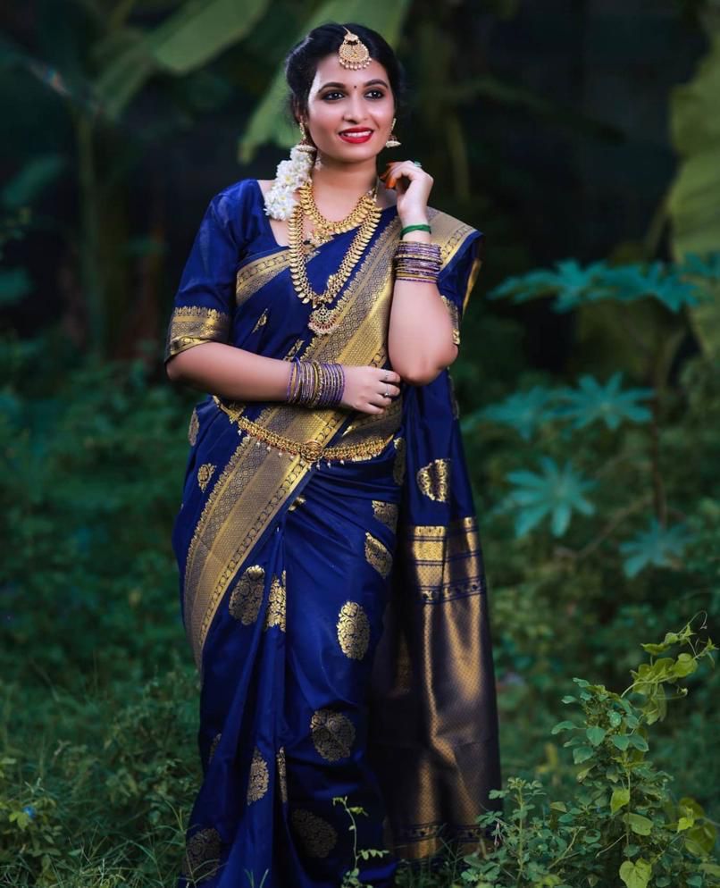 Bride Anusree looks beautiful in this... - Jayalakshmi Silks | Facebook