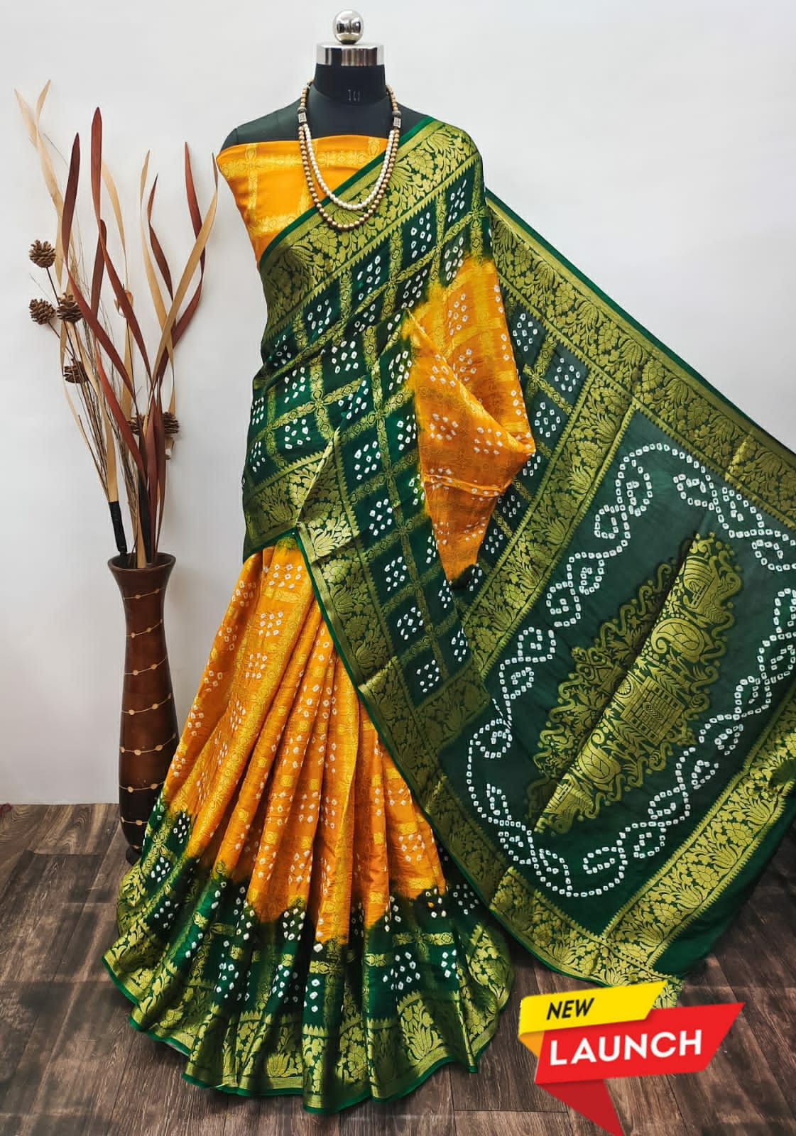 Hevy Chex  Bandhani Gharchola Saree