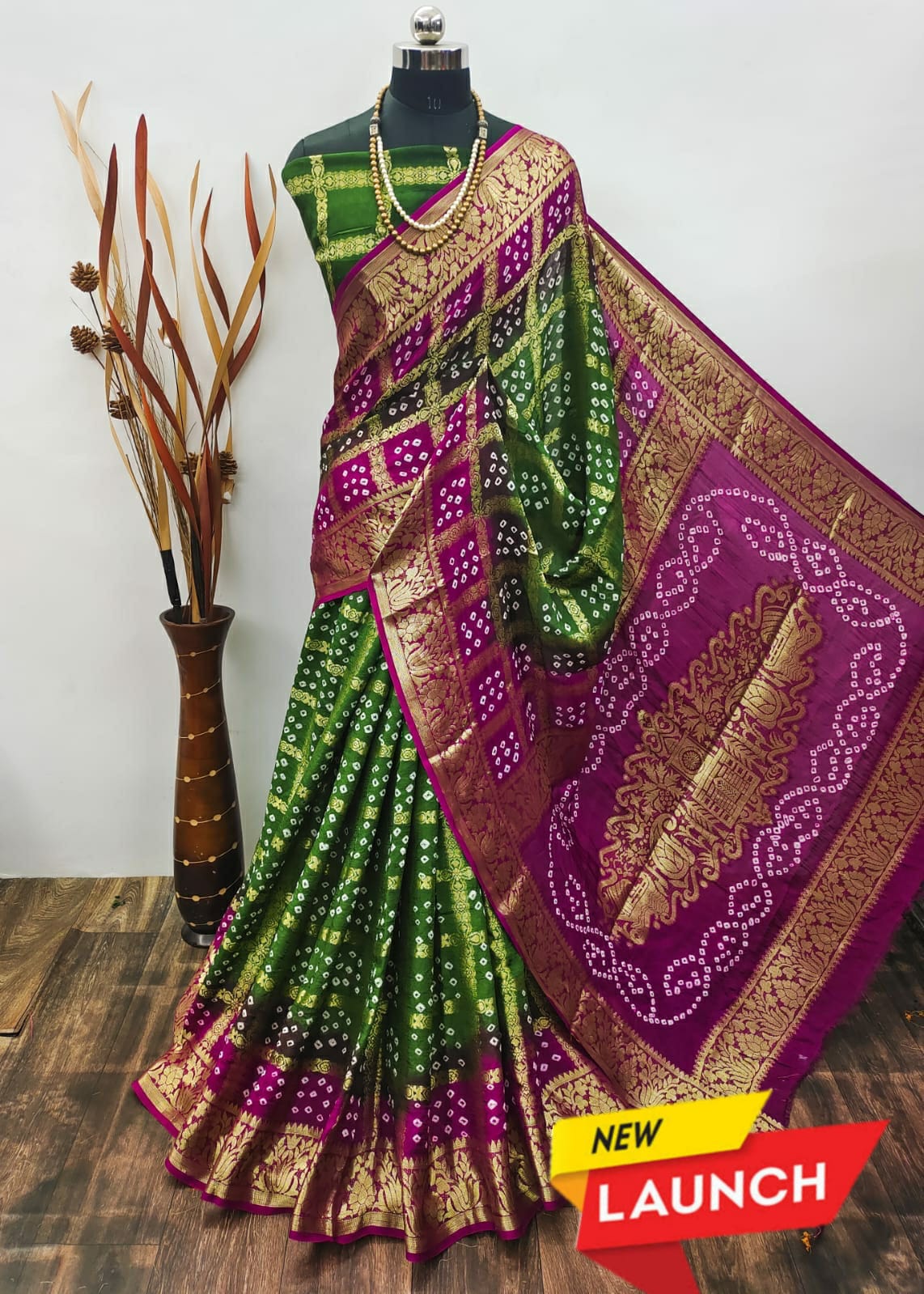 Hevy Chex  Bandhani Gharchola Saree