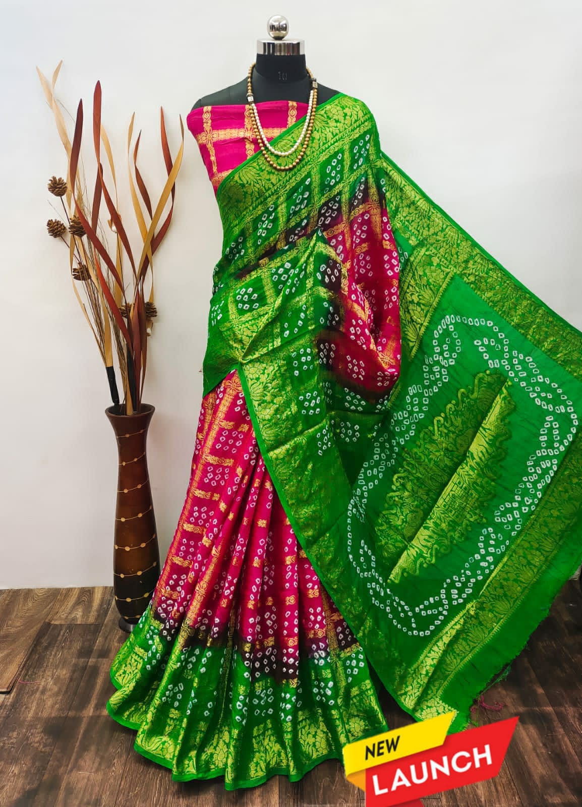 Hevy Chex  Bandhani Gharchola Saree