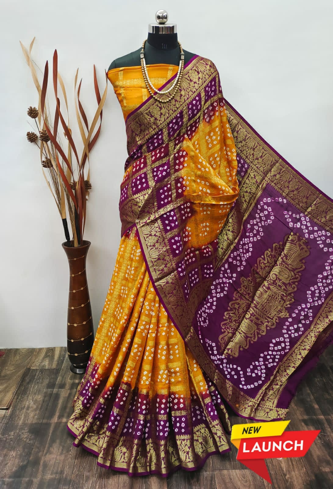 Hevy Chex  Bandhani Gharchola Saree