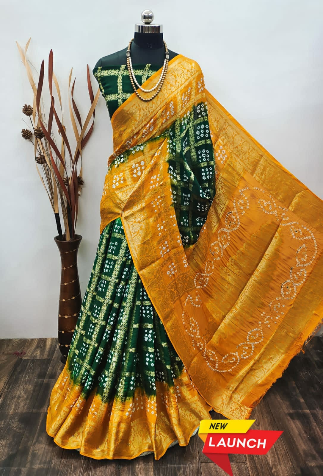 Hevy Chex  Bandhani Gharchola Saree