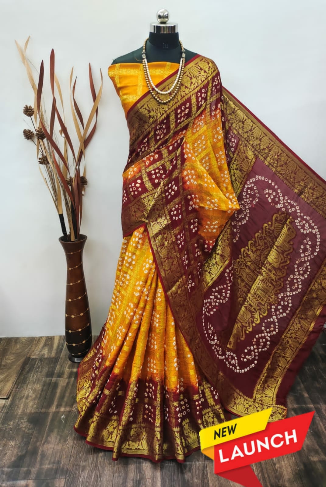 Hevy Chex  Bandhani Gharchola Saree