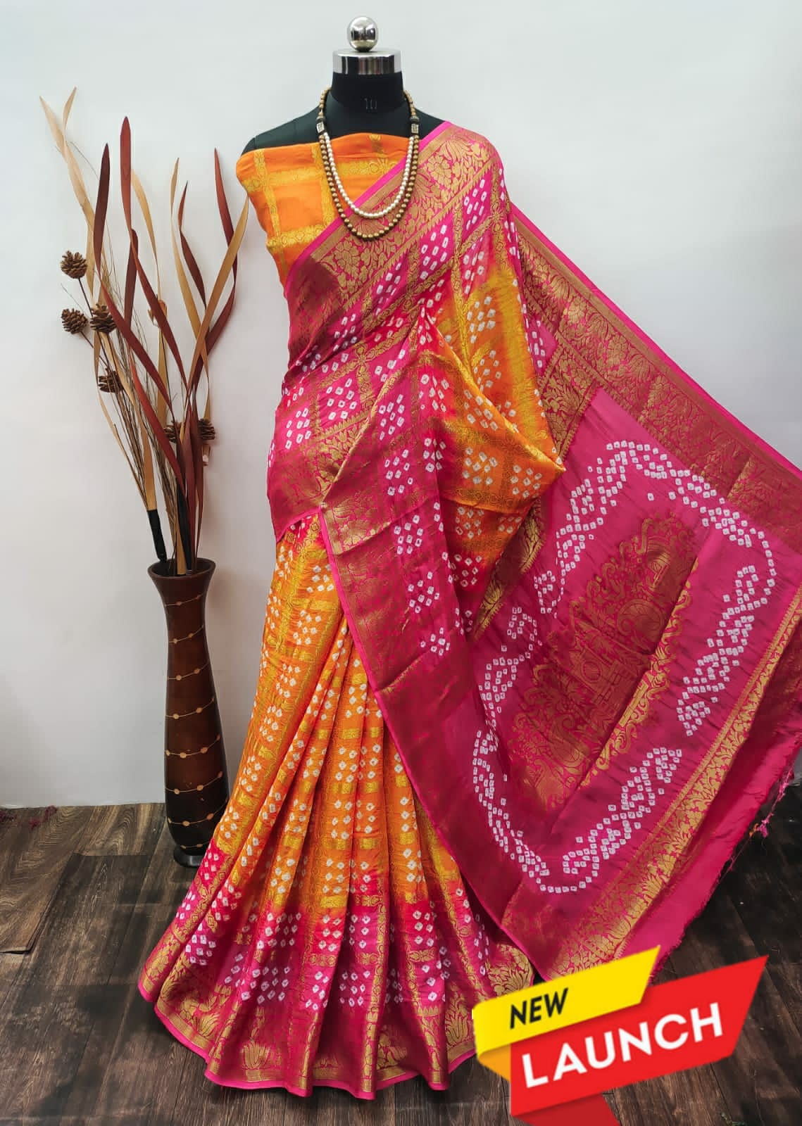 Hevy Chex  Bandhani Gharchola Saree