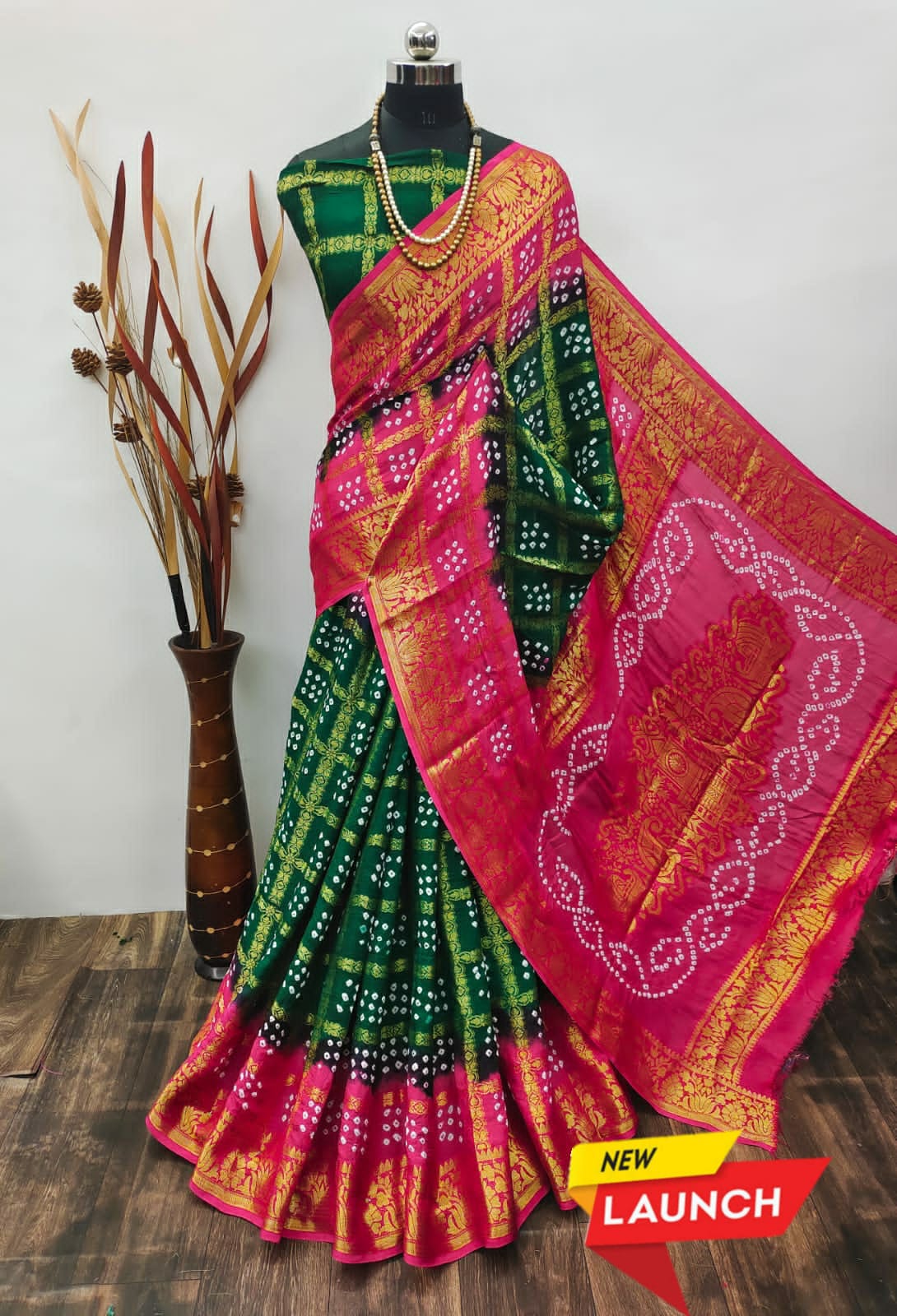 Hevy Chex  Bandhani Gharchola Saree