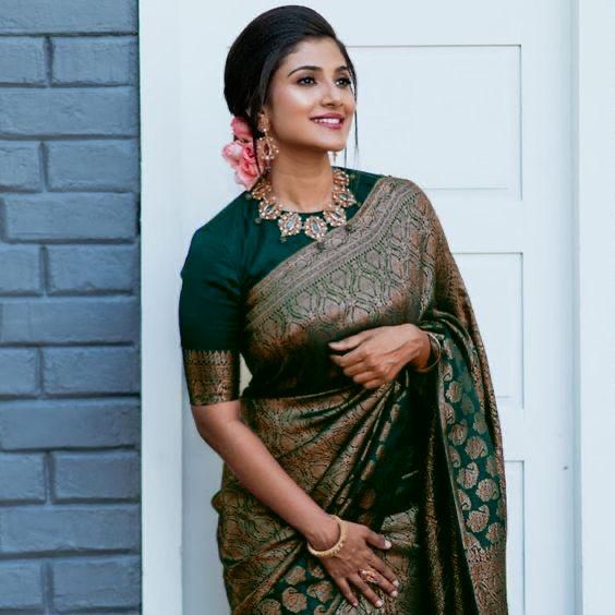 Latest Rich Pallu Green Colour Silk Saree With Blouse – Bahuji - Online  Fashion & Lifestyle Store