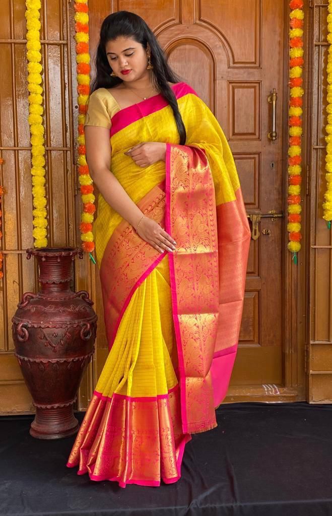 Beautful Soft Lichi Silk  Saree