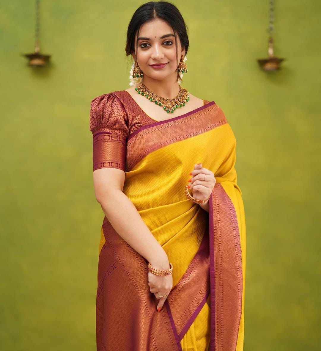 Silk Saree Look For Party 2024 | www.favors.com