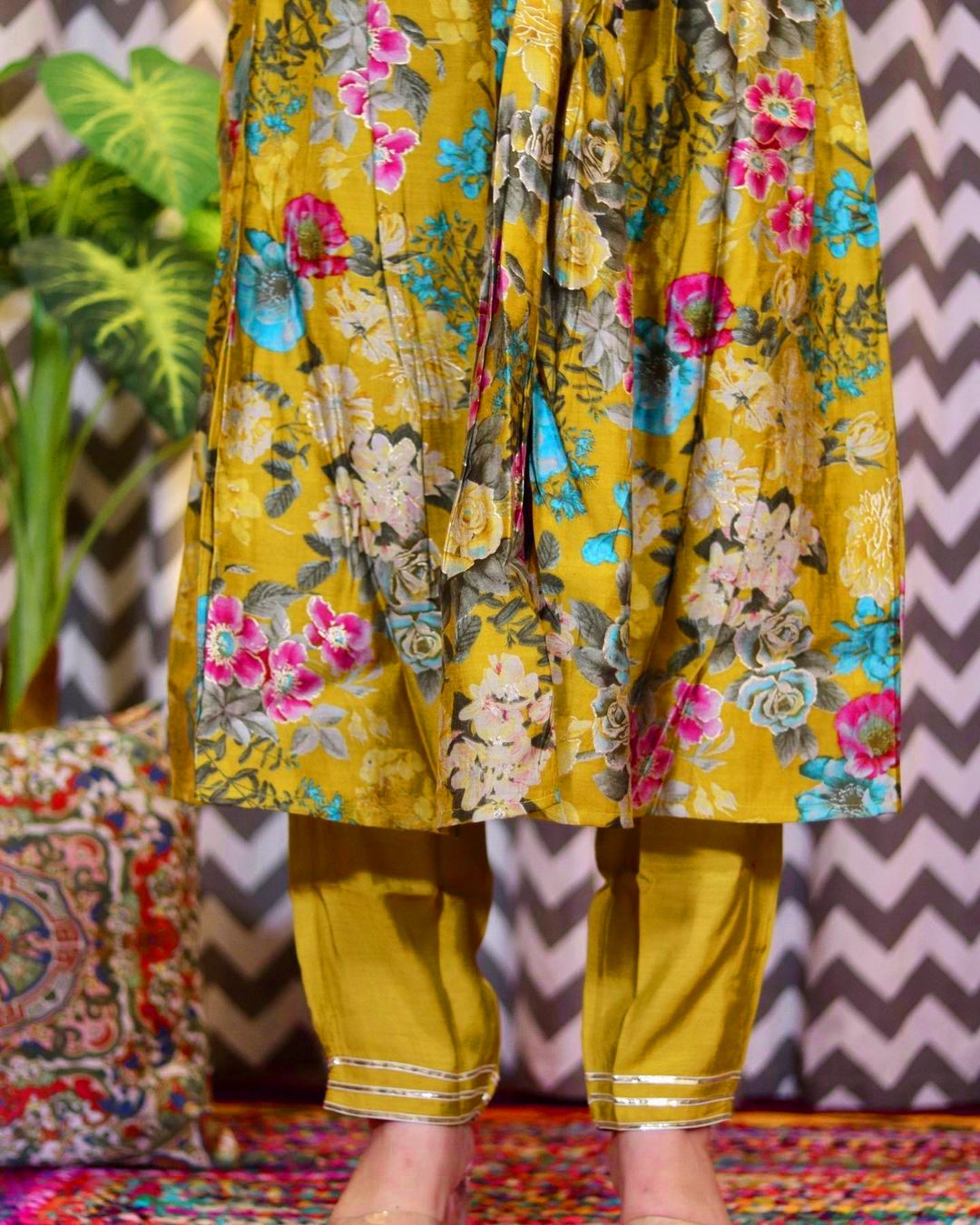 Beautiful Designer Alia Japan Satin silk febric and Lnner With Digital Print  Suit
